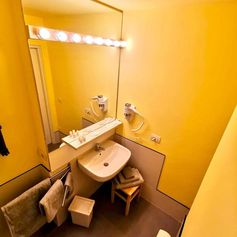 Red Carpet rooms - Classic Triple Room - 6