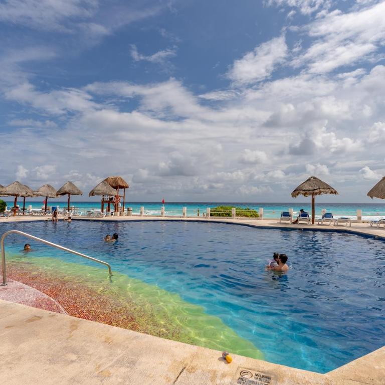 Sparkling Ocean View in Cancun - Apartment with Sea View - 29
