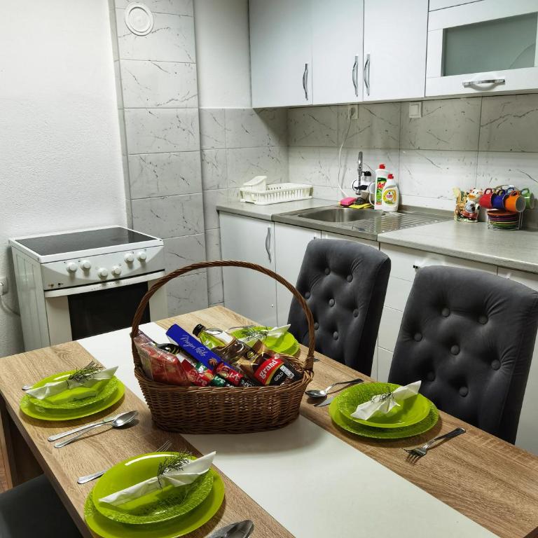 Pale city center apartment - One-Bedroom Apartment - 14