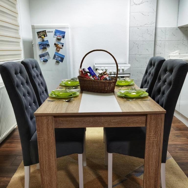 Pale city center apartment - One-Bedroom Apartment - 11