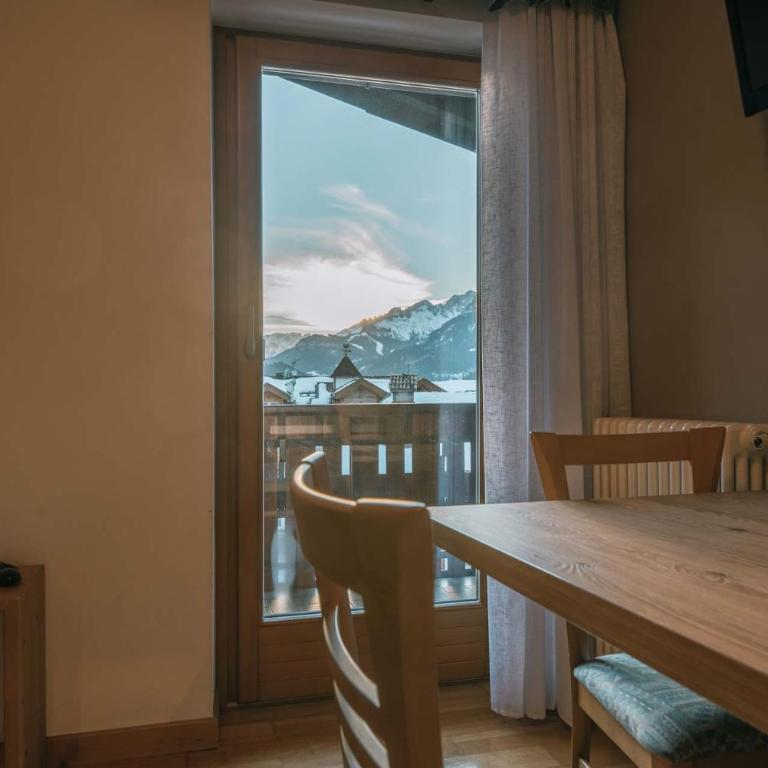 Cesa Edelweiss Living & Spa - Appartamento con 2 Camere da Letto e Balcone - 8