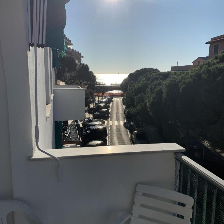 Casa Bianca 4 - confortevole in centro a Moneglia - Appartamento con 2 Camere da Letto - 1