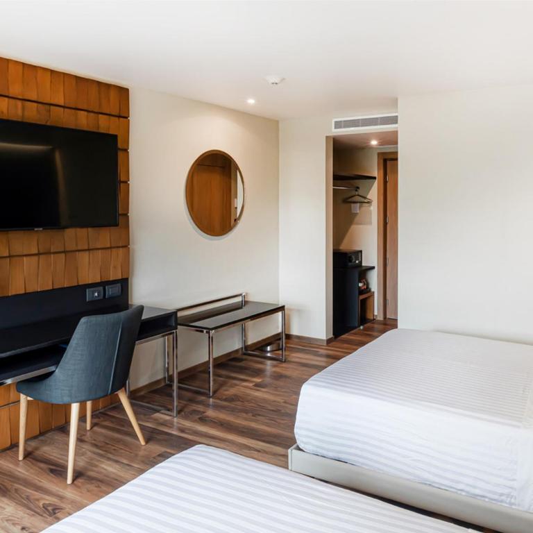 Hotel Real del Rio - Superior Double Room with Two Double Beds - 5
