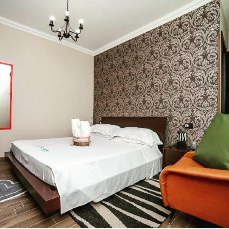 CLARISSABEB - Large Double or Twin Room - 1