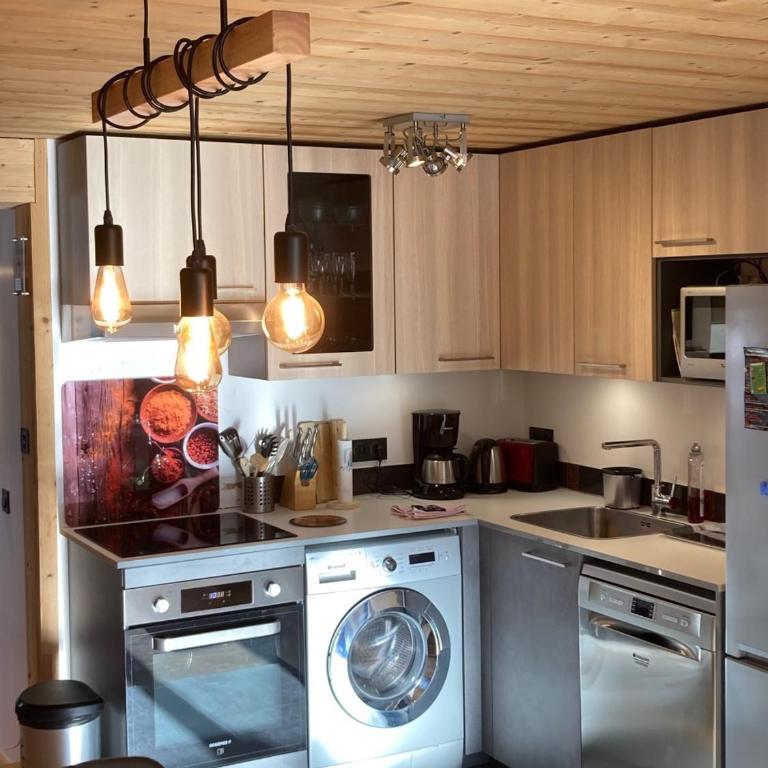 Chalet Cyclamens, 65m2 plein centre - Jardin, WIFI & parking! - Apartment - 3