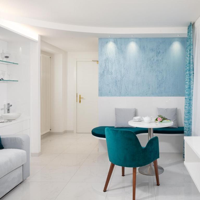 Hotel Pareda - Camera Quadrupla Luxury - 6