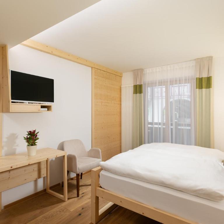 Hotel Pareda - Camera Tripla Comfort - 3