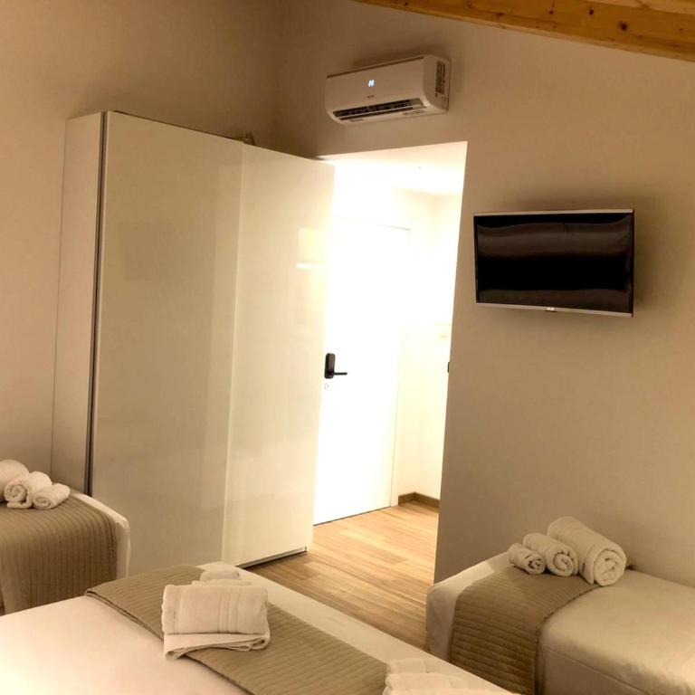 Ottomood House Catania - Quadruple Room - 10