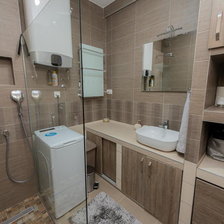 Sea Front 171 - Three-Bedroom Apartment - 19