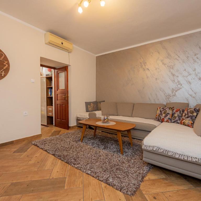 Sea Front 171 - Three-Bedroom Apartment - 26