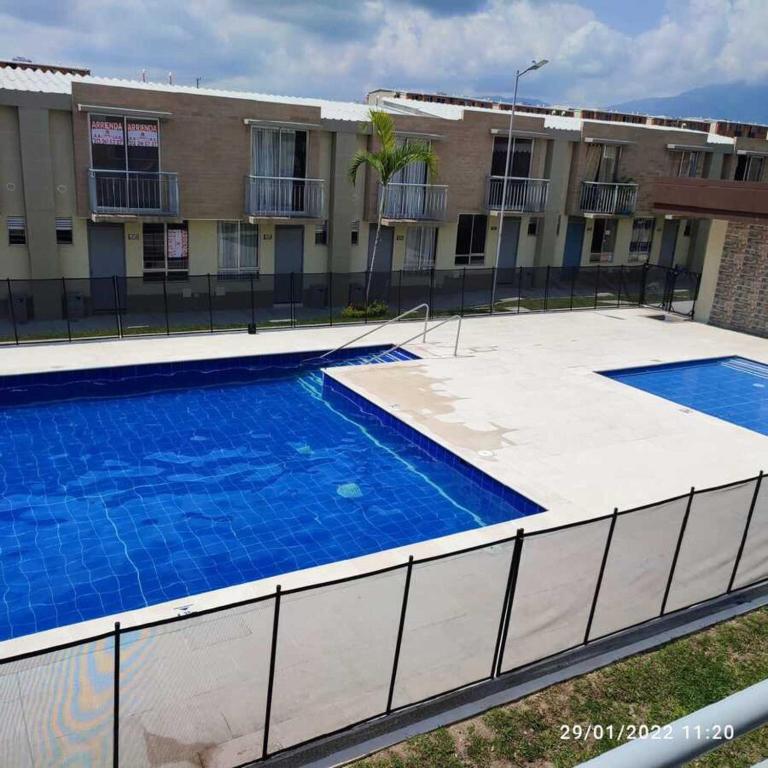 Acogedora y Hermosa Casa Familiar con WiFi - Casa de 3 dormitorios - 3