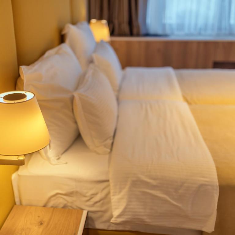 HOTEL AGAPE - Double or Twin Room with City View - 24