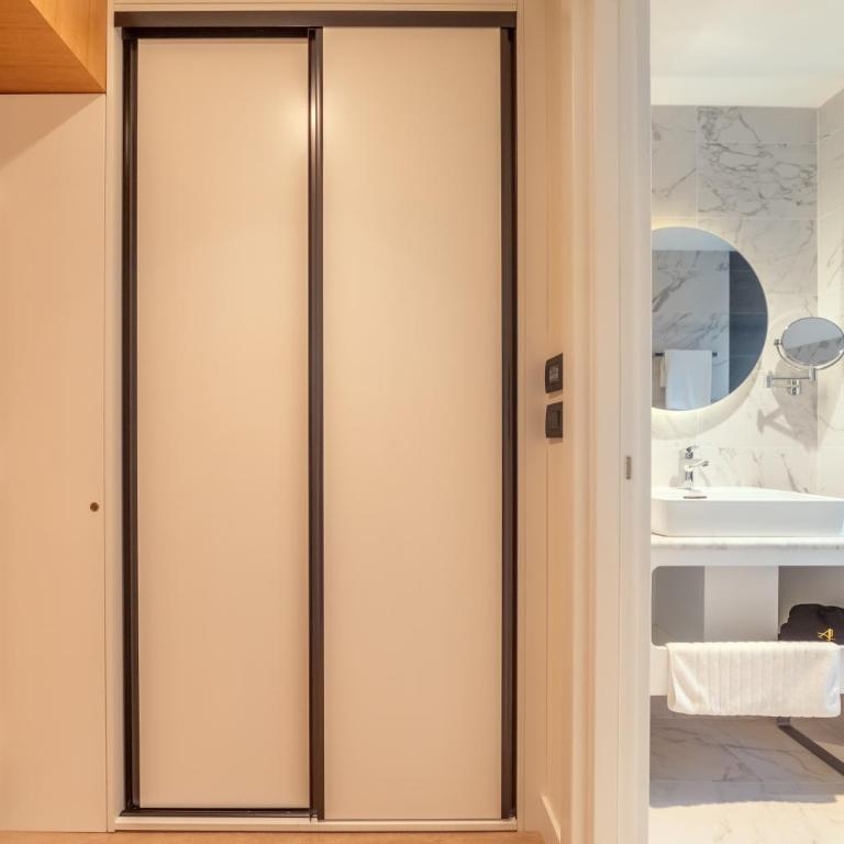 HOTEL AGAPE - Double or Twin Room with City View - 20