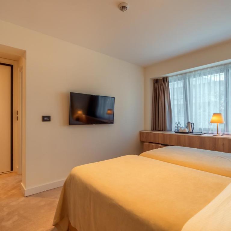 HOTEL AGAPE - Double or Twin Room with City View - 12