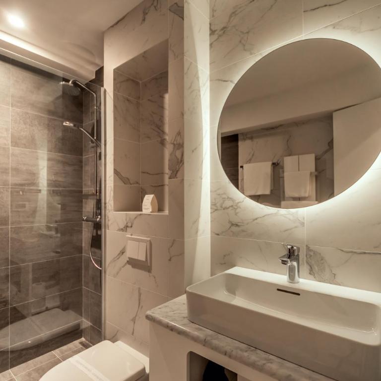 HOTEL AGAPE - Double or Twin Room with City View - 9