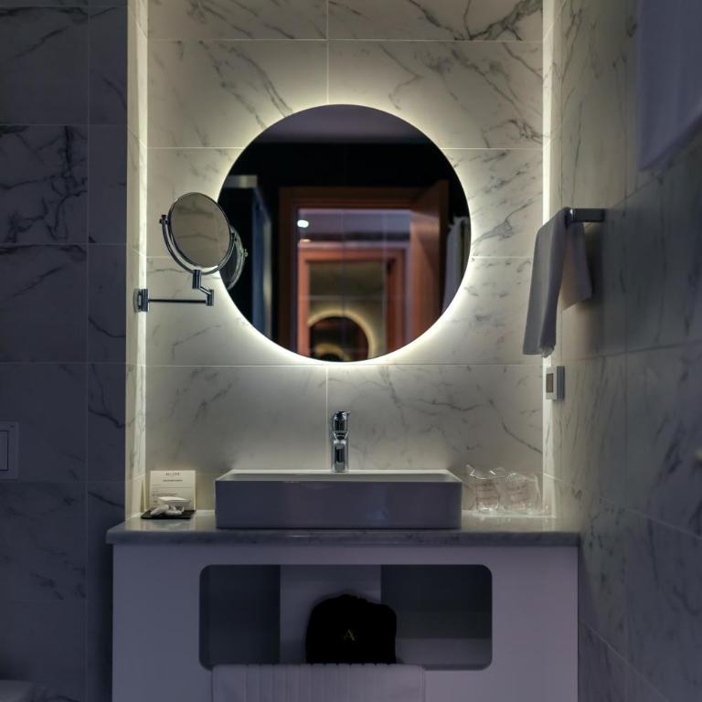 HOTEL AGAPE - Triple Room with City View - 9