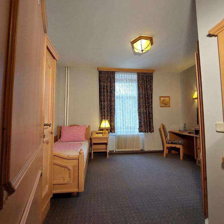 3 Raben - Leoben - Zimmer für Geschäftsreisende, Urlauber, Monteure und Handwerker, Polski Pensjonat Austria - Camera Singola con Bagno Privato - 5