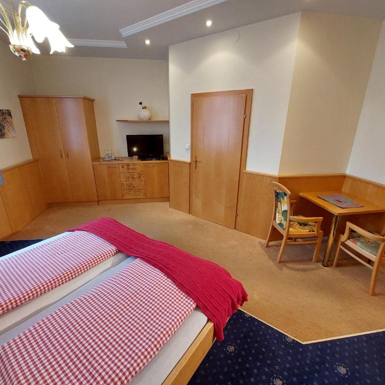 3 Raben - Leoben - Zimmer für Geschäftsreisende, Urlauber, Monteure und Handwerker, Polski Pensjonat Austria - Camera Matrimoniale - 3