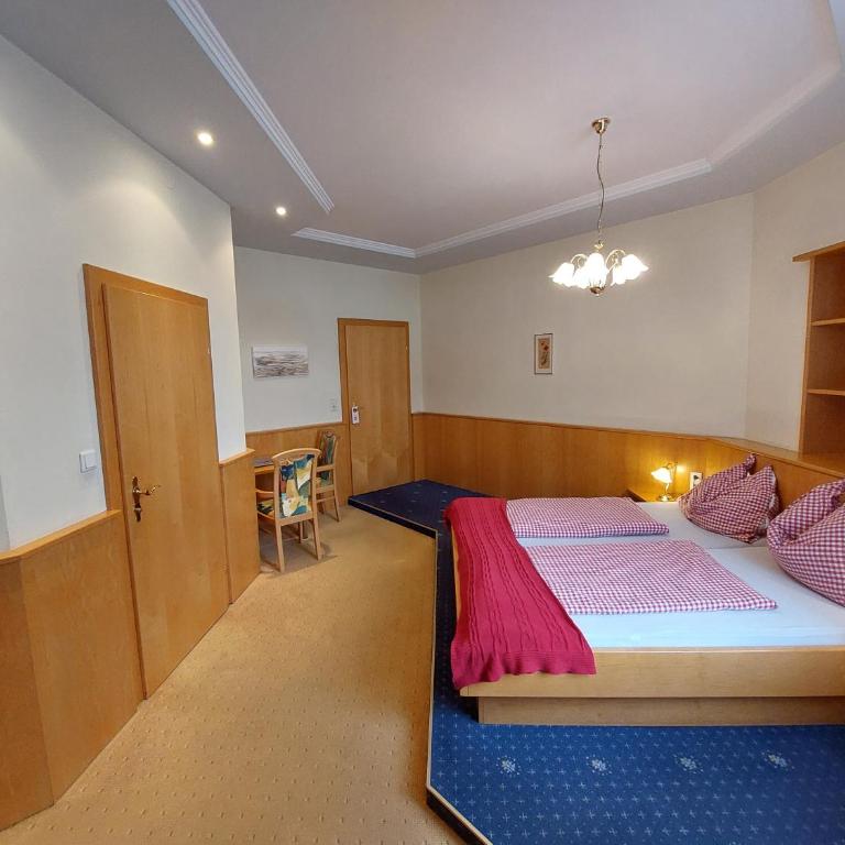 3 Raben - Leoben - Zimmer für Geschäftsreisende, Urlauber, Monteure und Handwerker, Polski Pensjonat Austria - Camera Matrimoniale - 2