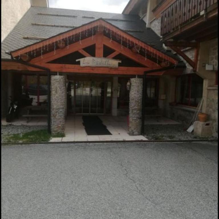 CHEZ LYLi & COMPAGNIE, PISCINE, JACCUZZI, SALLE DE SPORT - Appartement - 18