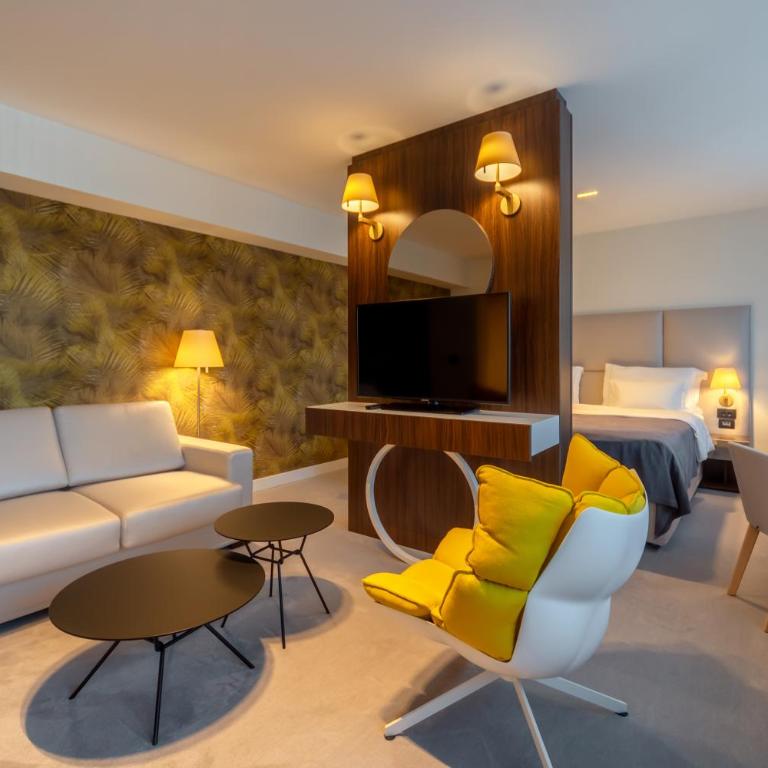 HOTEL AGAPE - Suite with City View - 1