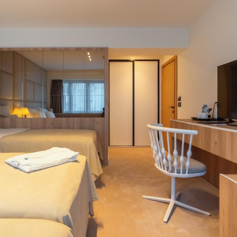 HOTEL AGAPE - Triple Room with City View - 14