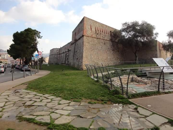 Casa via Montà in centro - Appartamento - 25