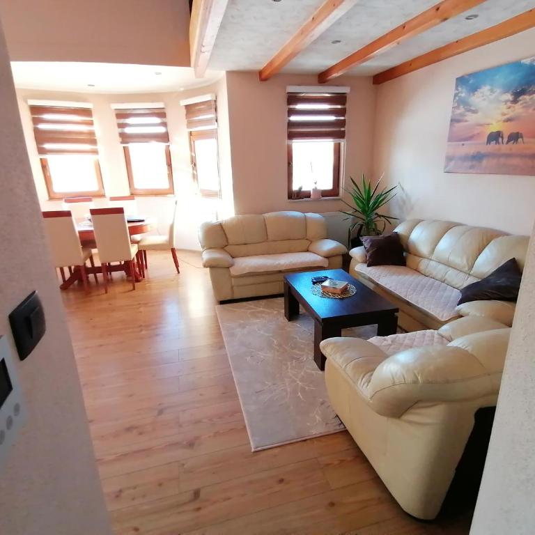Garden Blue Sarajevo - free Parking - Deluks Apartman - 8