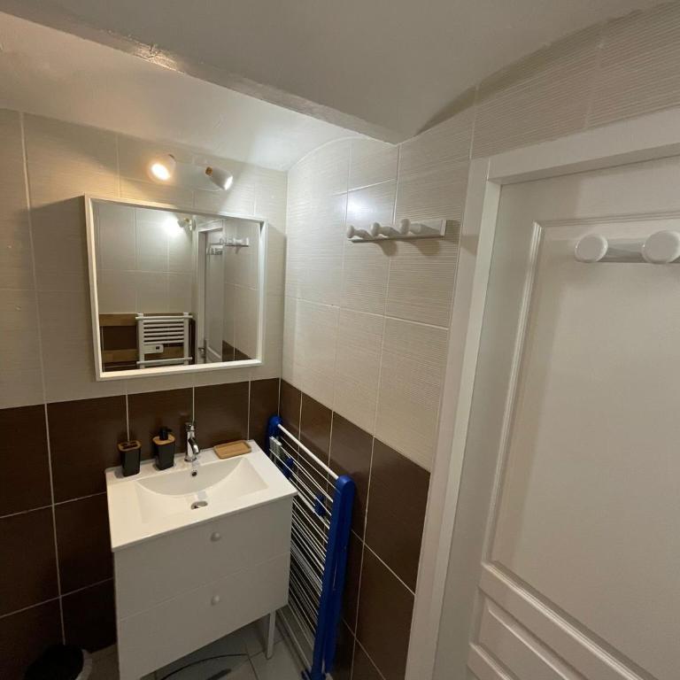 Studio vallon d'Azur à Carqueiranne - Appartement 1 Chambre - 10
