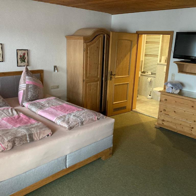 Gästehaus Biggi - Doppelzimmer mit Balkon - 7