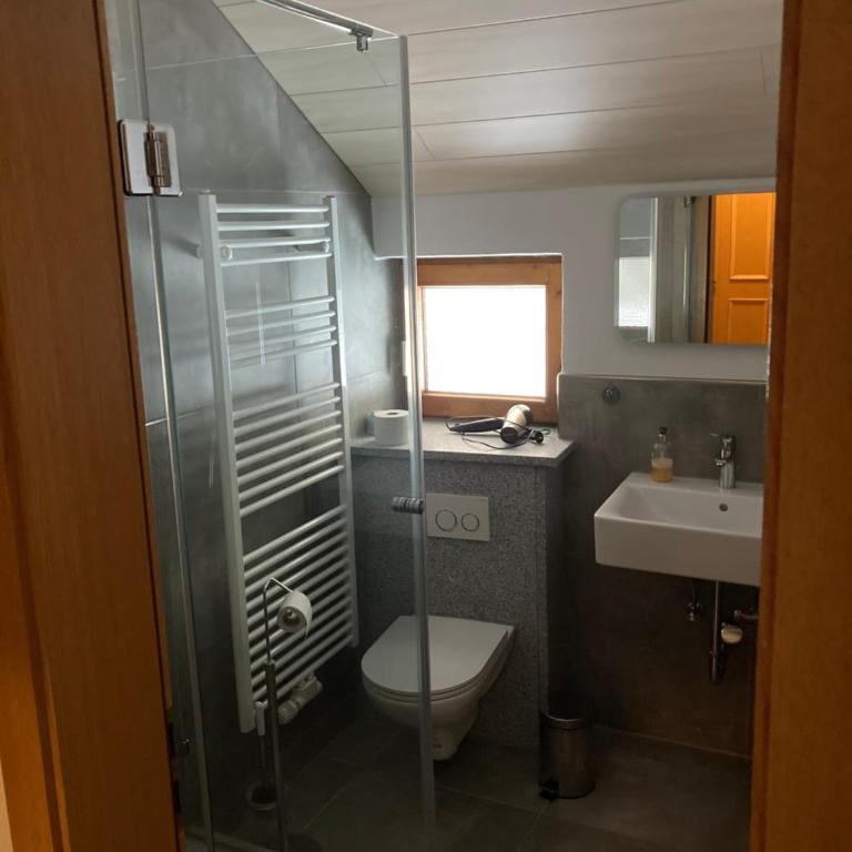 Gästehaus Biggi - Doppelzimmer mit Balkon - 6