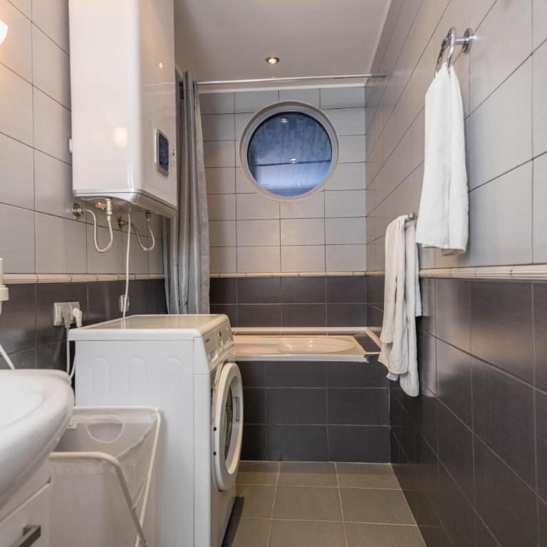Villa Aurora - One-Bedroom Apartment - 13