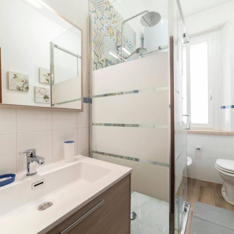 FRAiMARI Home - Two-Bedroom Apartment - 18