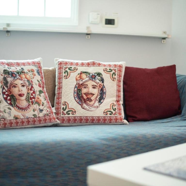 FRAiMARI Home - Two-Bedroom Apartment - 24