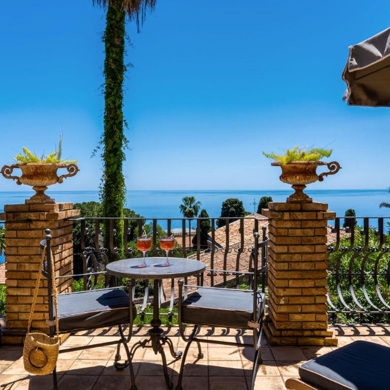 Hotel Villa Carlotta - Deluxe Suite with Sea View - 4