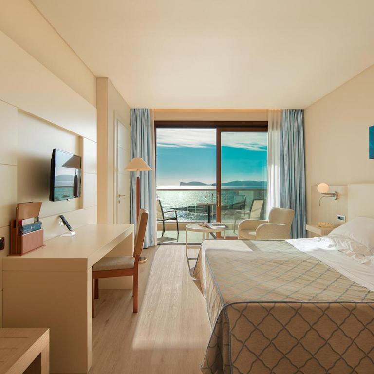 Smy Carlos V Wellness & Spa Alghero - Camera Matrimoniale con Balcone e Vista Mare Frontale - 1