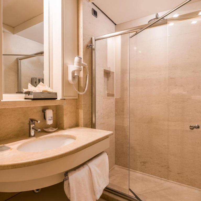 Smy Carlos V Wellness & Spa Alghero - Camera Matrimoniale con Balcone e Vista Mare - 4