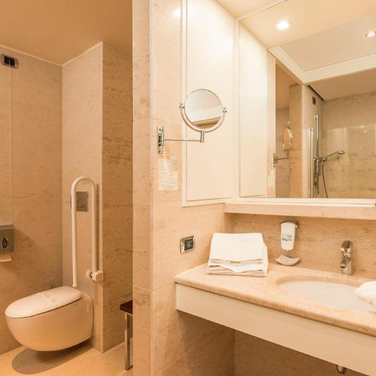 Smy Carlos V Wellness & Spa Alghero - Camera Matrimoniale Superior con Balcone e Vista Mare - 2