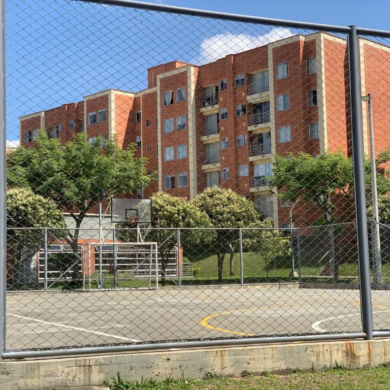 Apartamento amoblado nuevo - Apartamento con vistas a la piscina - 82