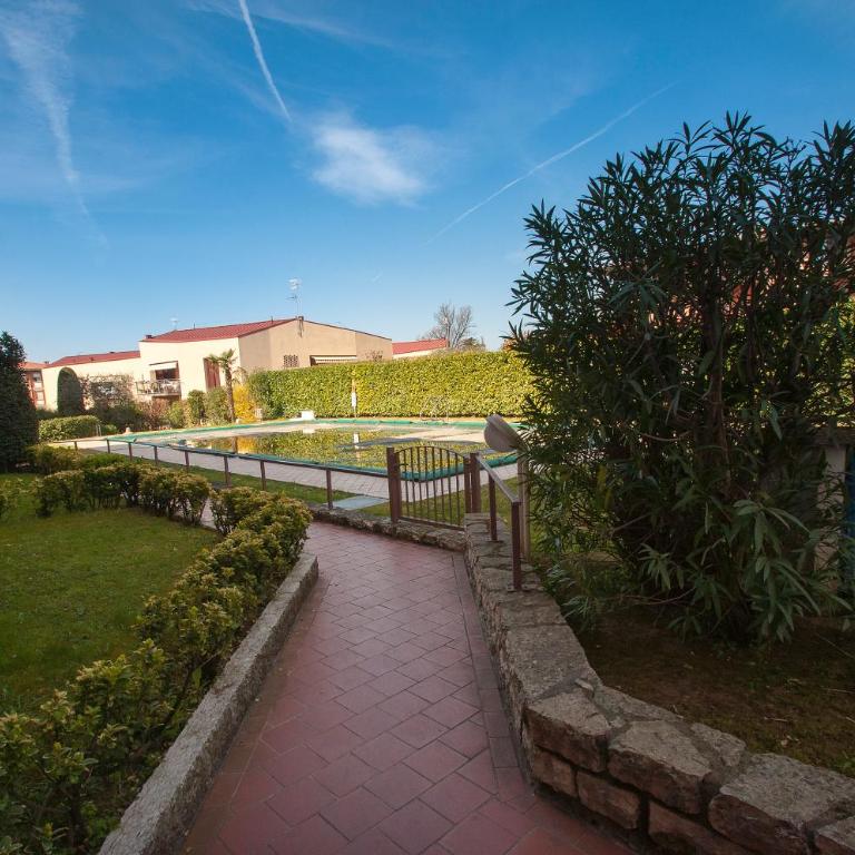 Elena Apartment - Free Secure Parking - Center - Pool - View Lake - One-Bedroom Apartment - 19