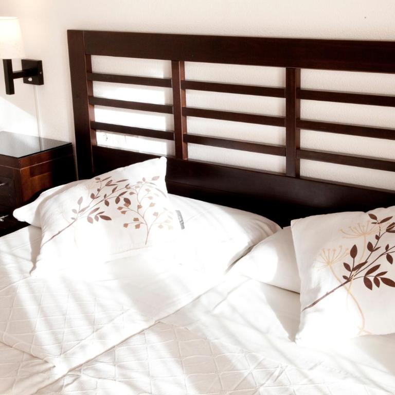 Apartamentos Carolina - Apartamento de 2 dormitorios con vistas a la calle (5 adultos) - 3