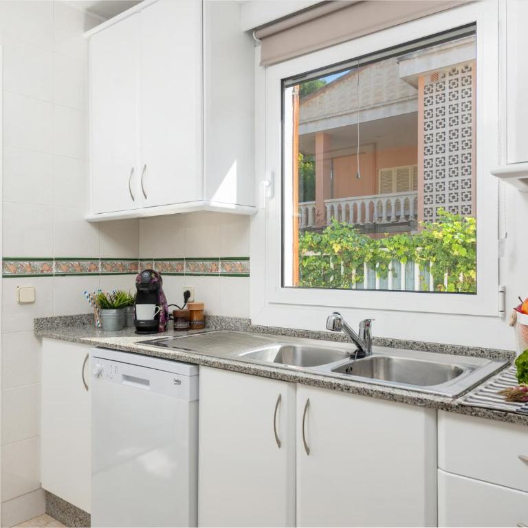 Casa Hawaii - Three-Bedroom House - 10
