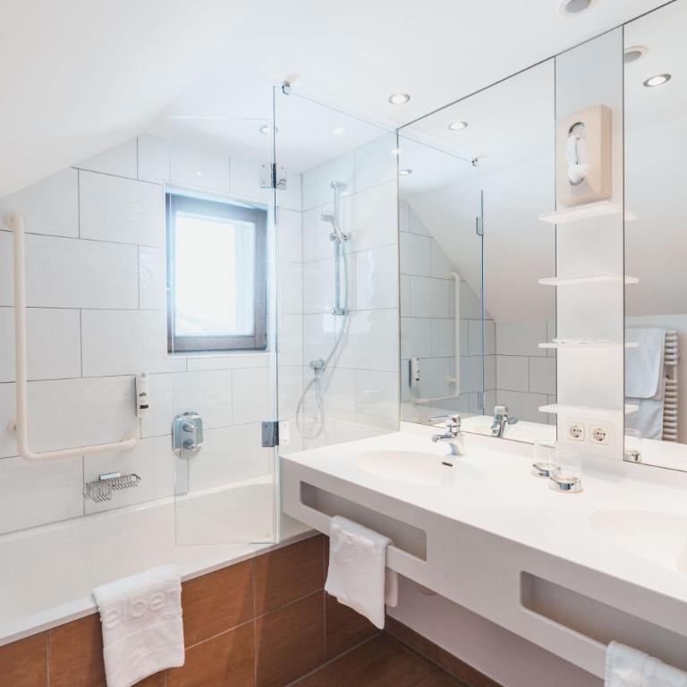 Felbermayer Hotel & AlpineSpa-Montafon - Suite mit 1 Schlafzimmer und Balkon - 2