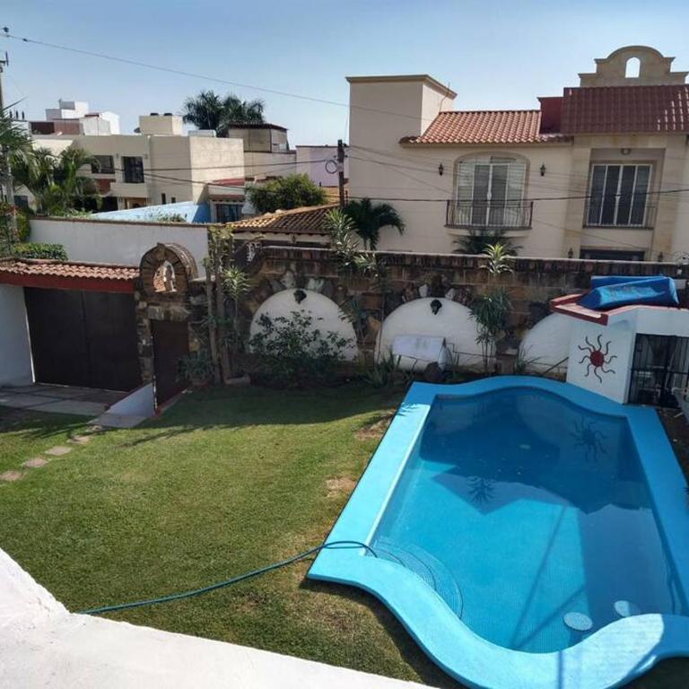 HERMOSA CASA EN CUERNAVACA: JARDÍN DEL LAGO - Casa de 4 dormitorios - 8