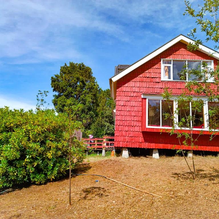 Chiloé-Quemchi Casa con vista al mar y sendero a la playa - Three-Bedroom House - 10