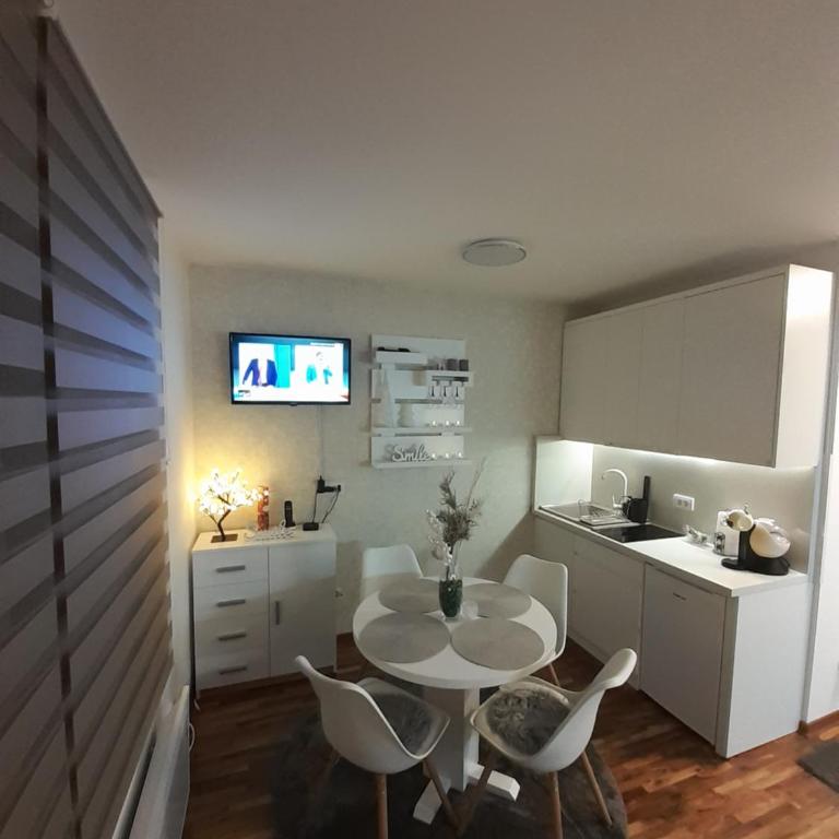 Lux apartmani Dunja Kopaonik Čardaci - WHITE - Apartman sa Pogledom na Planinu - 15