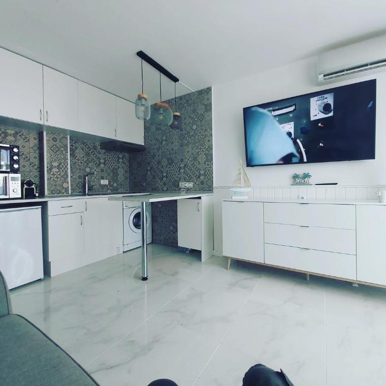 Canarian blue Suite tropical garden view & Pool - Apartamento de 1 dormitorio - 41