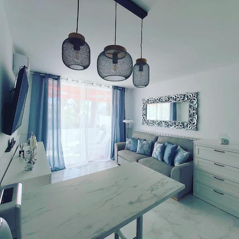 Canarian blue Suite tropical garden view & Pool - Apartamento de 1 dormitorio - 45