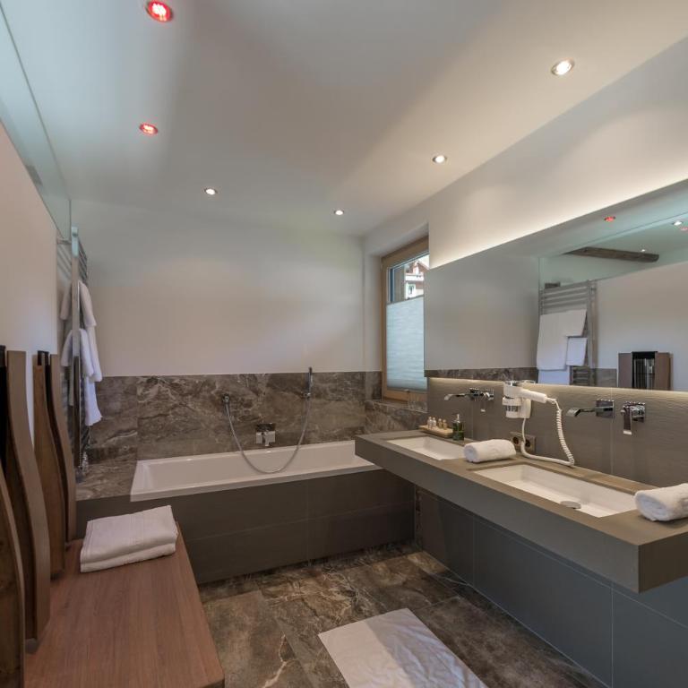 The Lodge by Regina - Apartment mit 2 Schlafzimmern und Balkon - 8