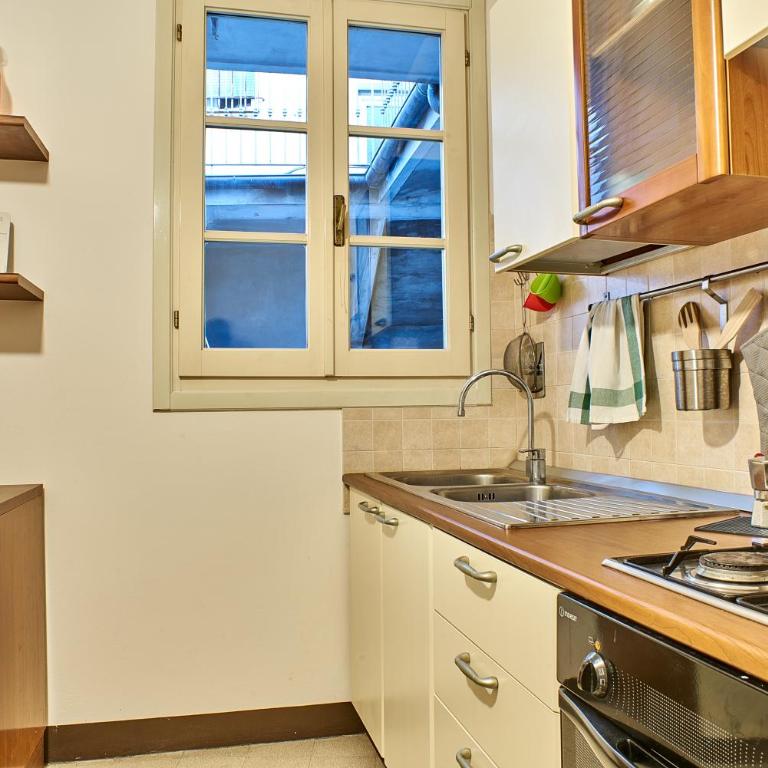 Trilocale in centro - Appartamento con 2 Camere da Letto - 9